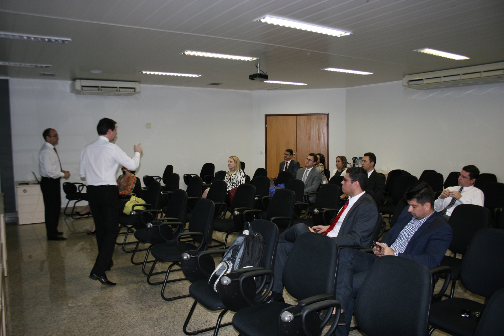 Promotores de Justiça substitutos participaram, nos dias 9 e 10 de junho, de cursos na sede do Ministério Público Estadual, em Palmas.