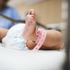 O bebê está internado na UTI neonatal de uma unidade hospitalar particular, terceirizada pelo Estado do Tocantins, em Palmas, desde o nascimento