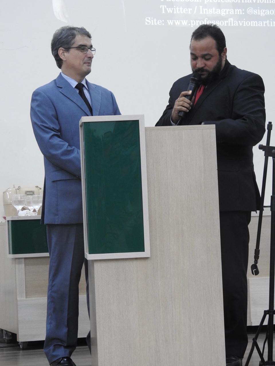 A palestra foi proferida pelo constitucionalista Flávio Martins Alves Nunes Júnior, autor da obra “Curso de Direito Constitucional”.