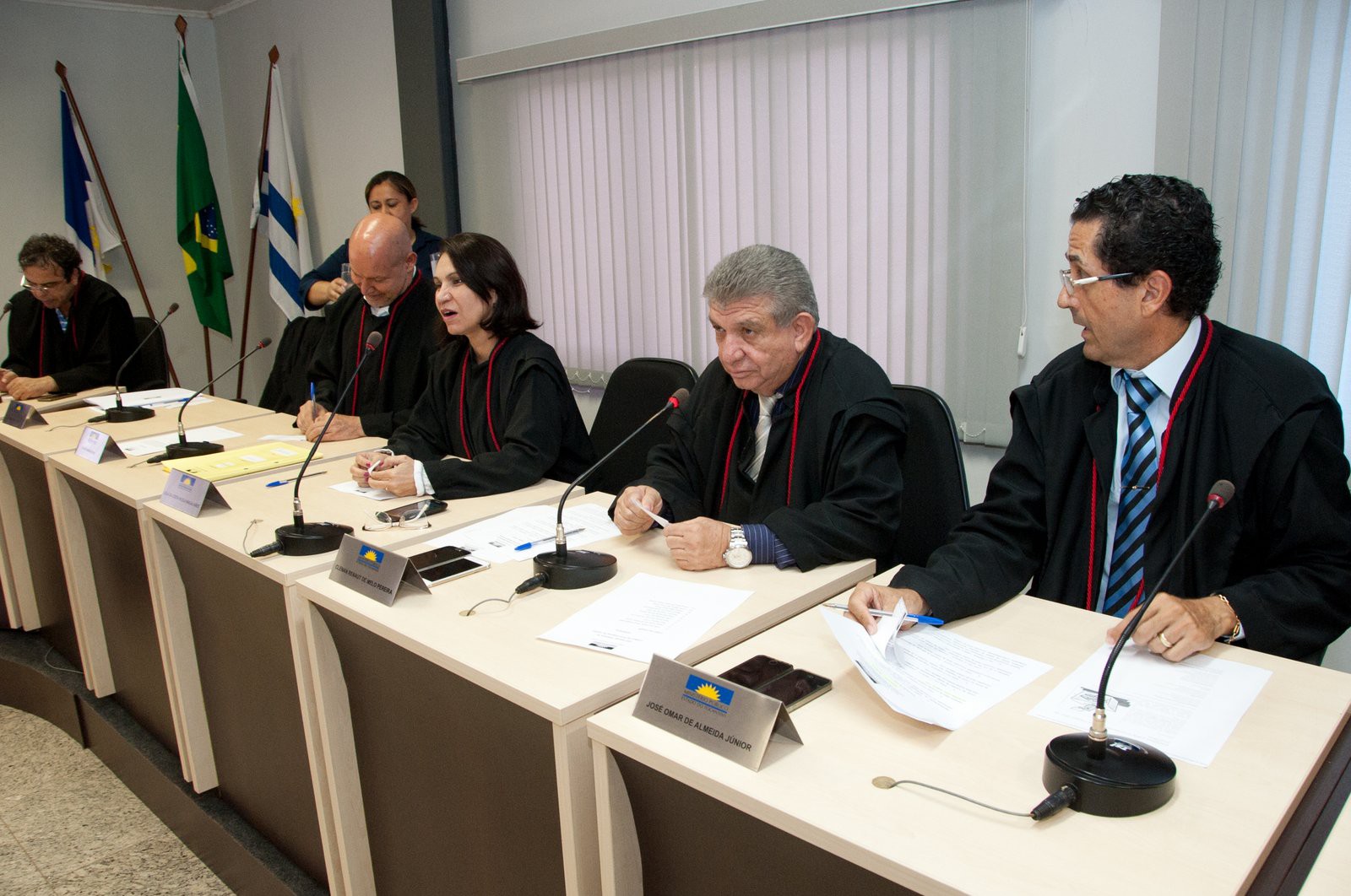 Membros do CPJ deliberam pauta extensa