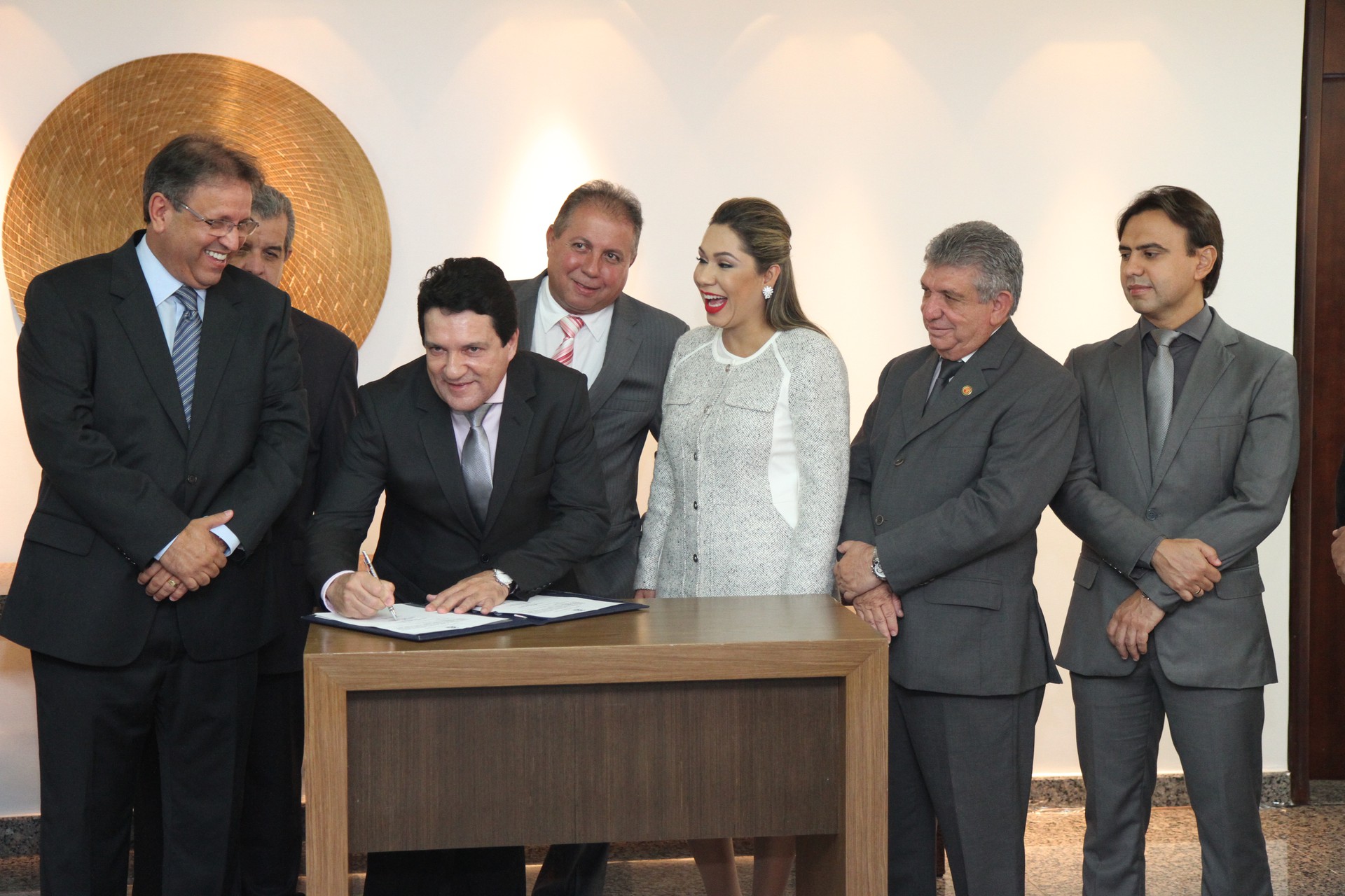 Cerimônia ocorreu no Palácio Araguaia