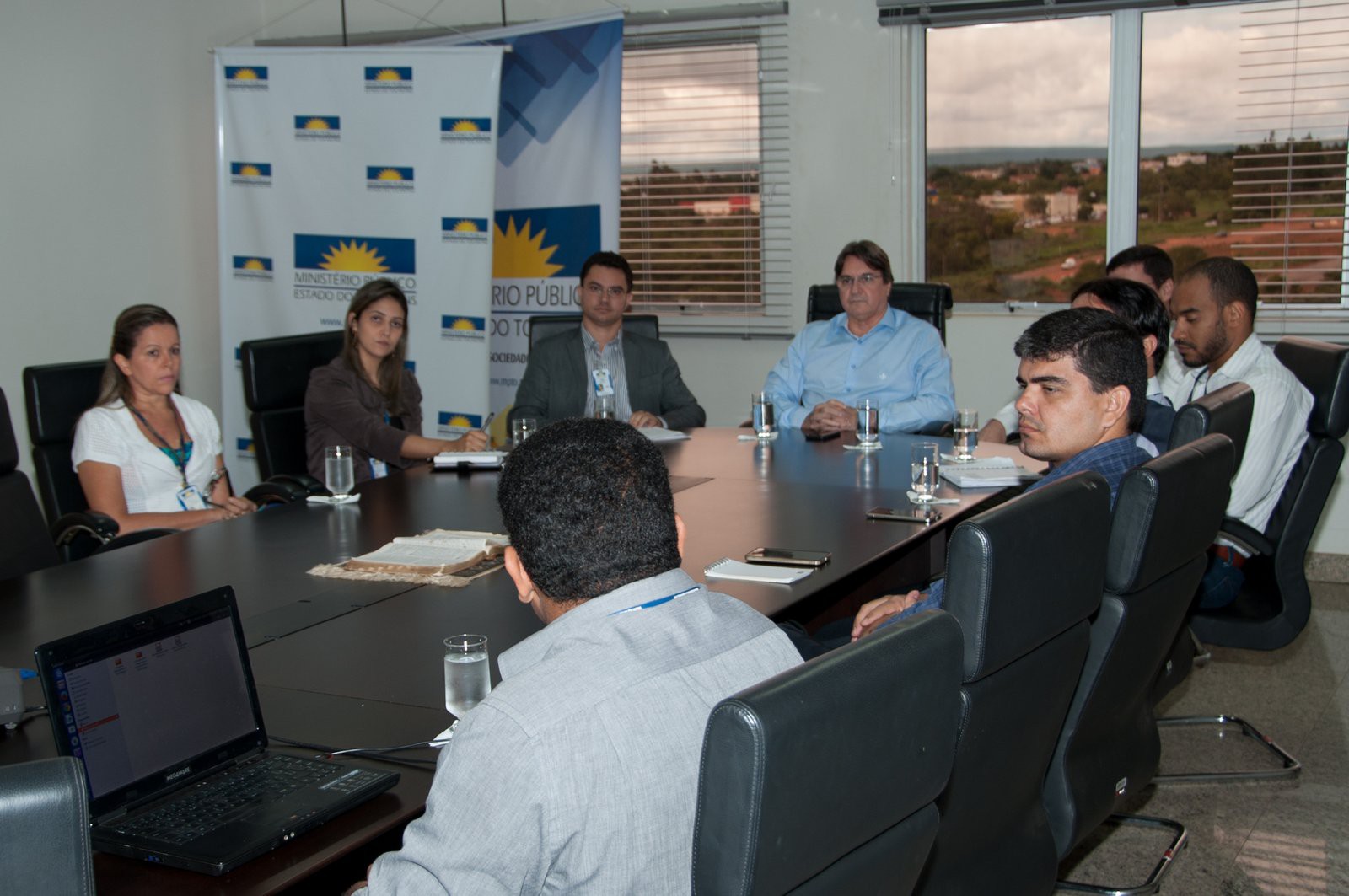 reunião aconteceu na sala de reuniões da Procuradoria Geral de Justiça