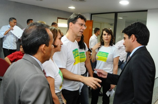 Membros do MPE na tribuna de honra da Assembleia 