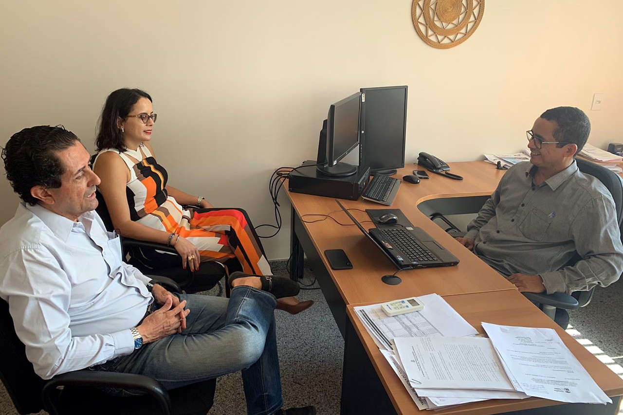 Em Augustinópolis, PGJ e equipe se reúnem com promotor de Justiça Paulo Sérgio