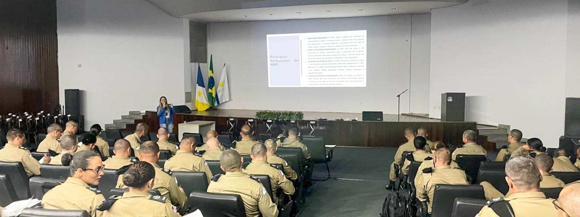 Com equipes da Polícia Militar, integrantes do Ministério Público abordaram aspectos diversos, como escuta ativa e trabalho integrado