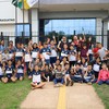 O grupo diante da sede local da Promotoria de Justiça