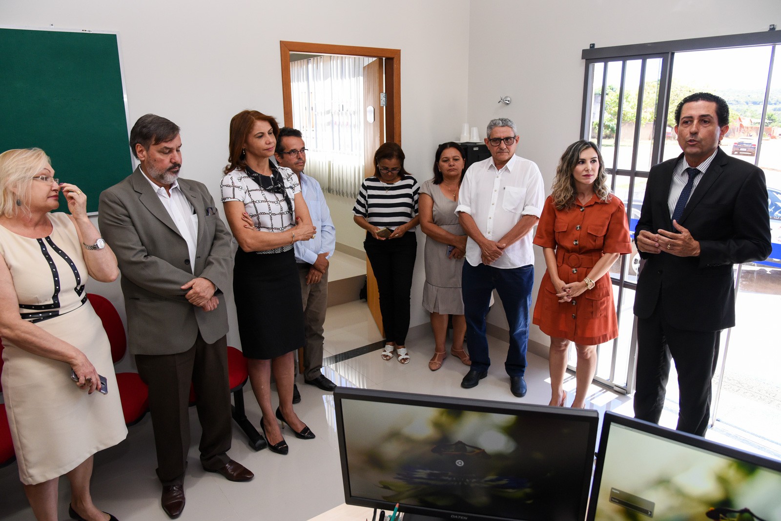 Membros, servidores e autoridades locais prestigiaram a solenidade