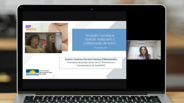 Promotora de Justiça Araína Cesárea, coordenadora do CaoSAÚDE, na abertura da reunião virtual