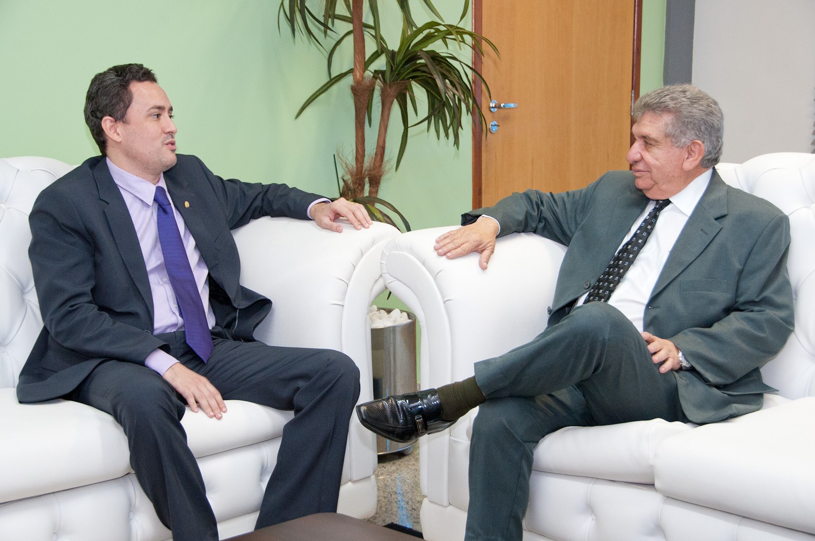 Visita institucional ocorreu na tarde desta quarta-feira