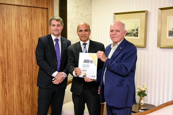 Promotor Sidney Fiori, subprocurador-geral de Justiça, José Demóstenes, e o presidente do TRE-TO, desembargador Helvécio de Brito Maia Neto