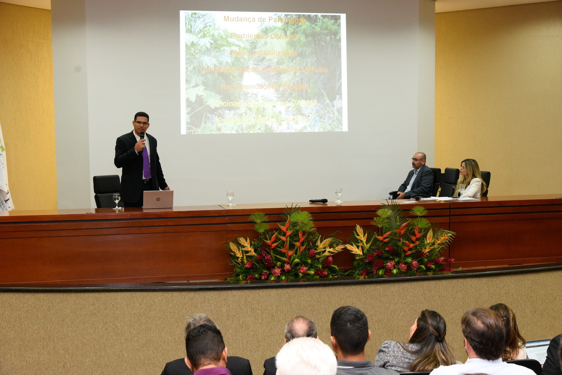 Momento da palestra do promotor de Justiça Francisco Brandes Júnior