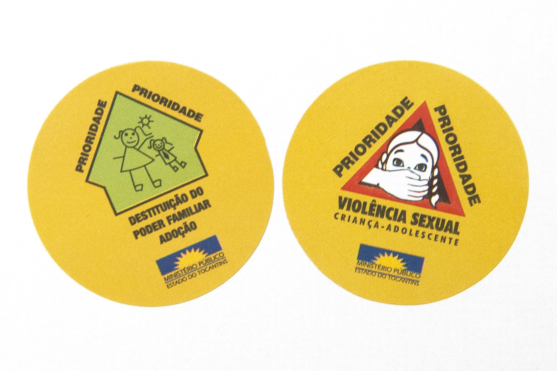 Adesivos serão afixados nas capas dos procedimentos do MPE