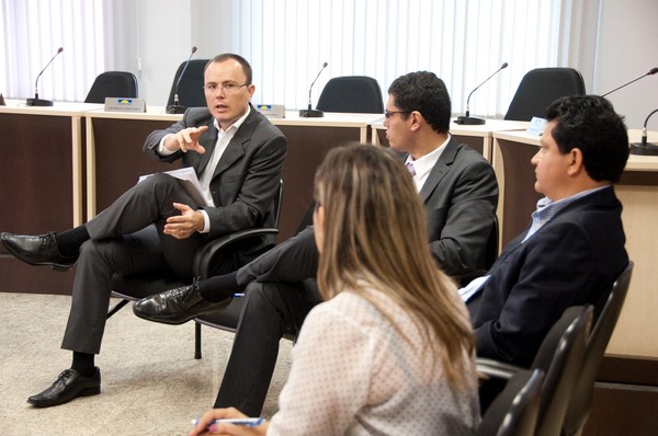 Autoridades se reuniram na sede do MPE