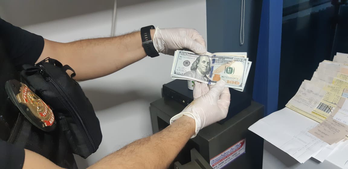 Esquema criminoso foi responsável pelo desvio de mais de R$ 14 milhões de recursos públicos da área da Saúde.