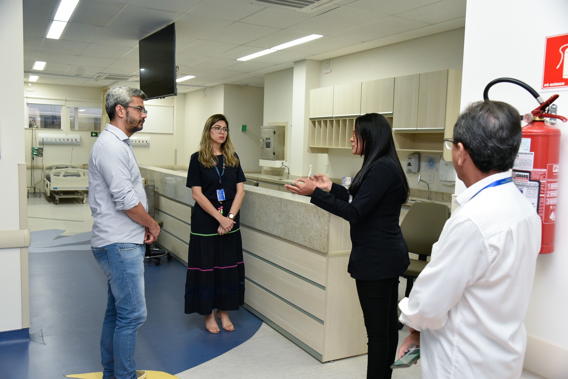 PGJ e servidores do MPTO conheceram a estrutura do Hospital