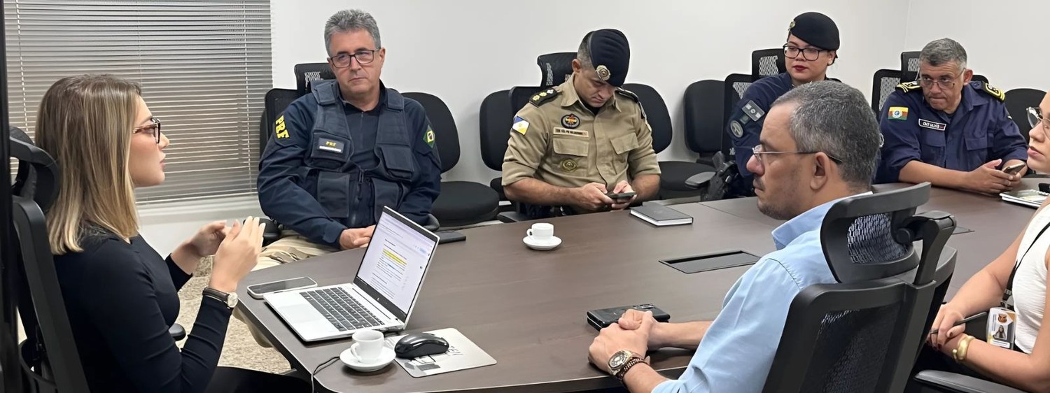 Reunião foi conduzida pela promotora de Justiça Patrícia Silva Delfino Bontempo