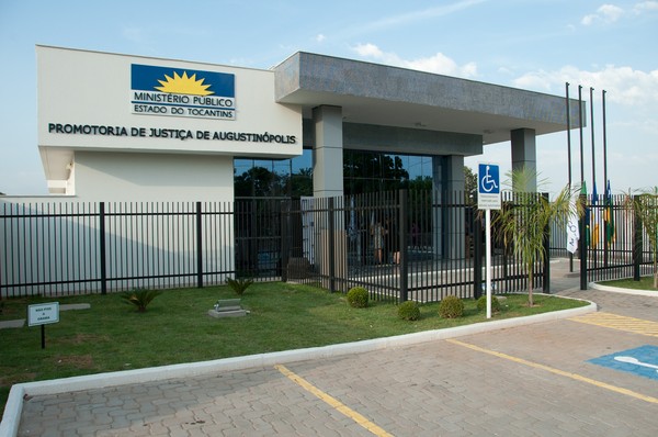 A ex-servidora chegou a receber cerca de R$ 13.600