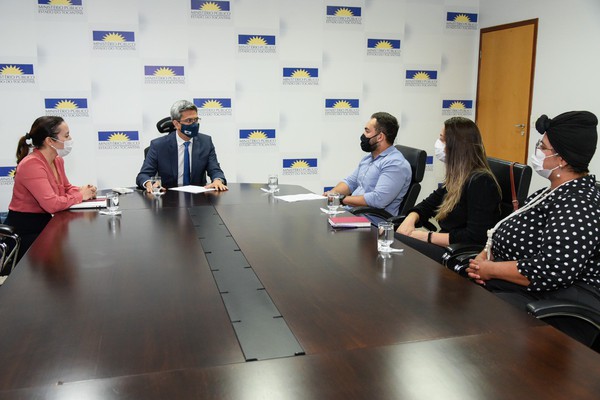 Reunião ocorreu na sede do MPTO a pedido do coletivo Somos