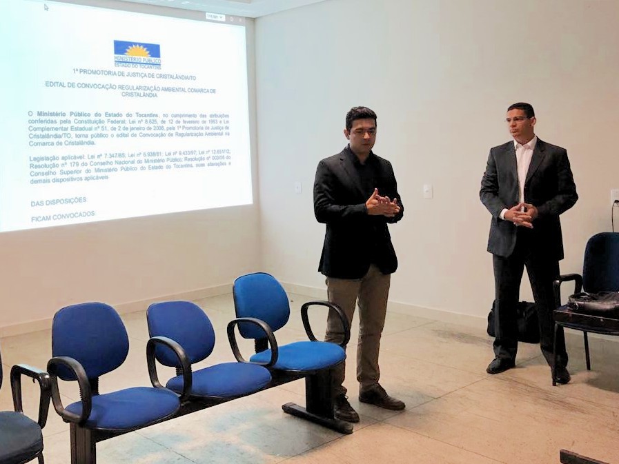 Reunião foi conduzida pelos Promotores de Justiça Francisco Brandes e Gustavo Schult 