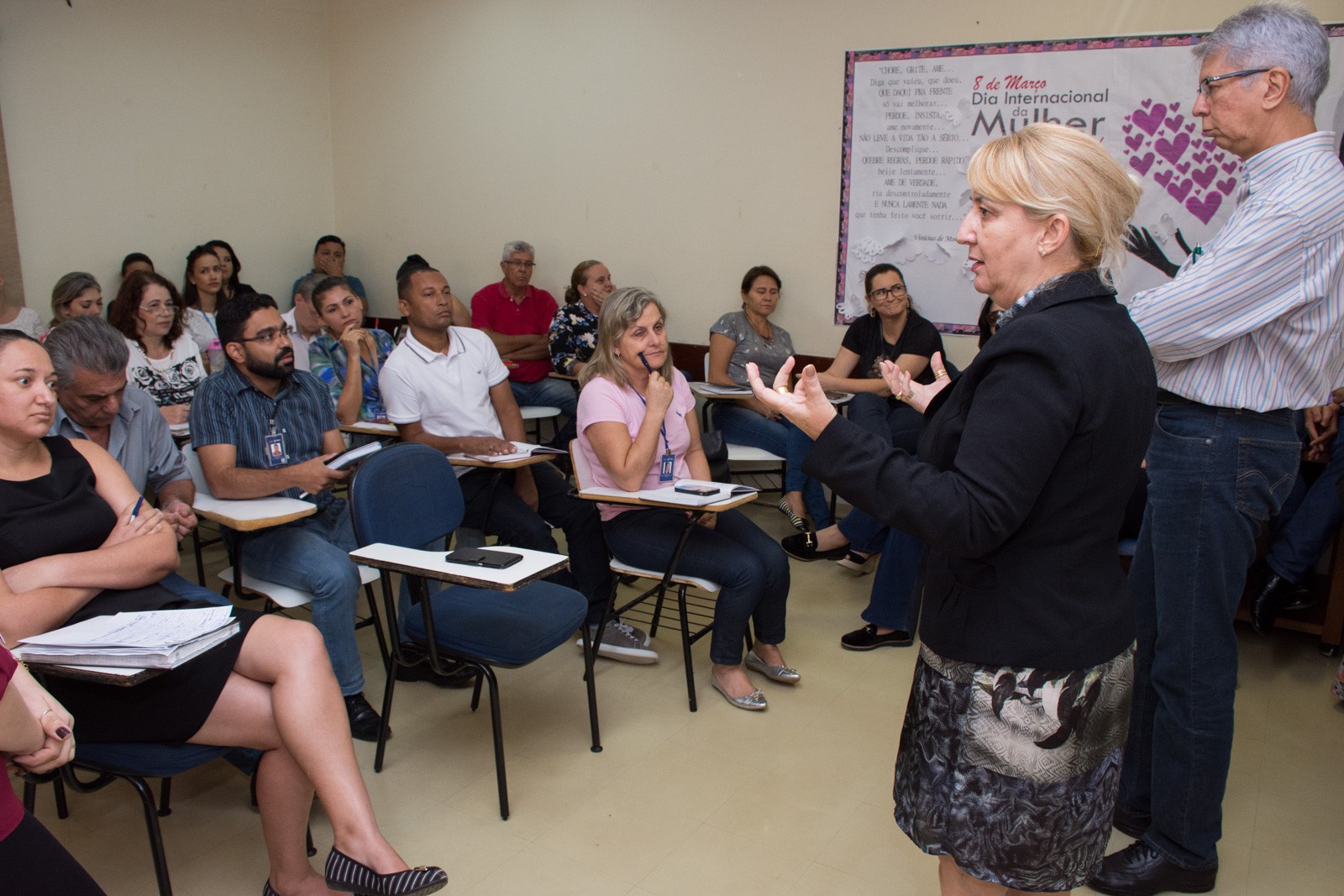 A reunião acontece uma vez no mês