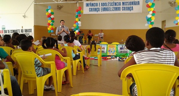 A palestra reuniu cerca de 200 pessoas