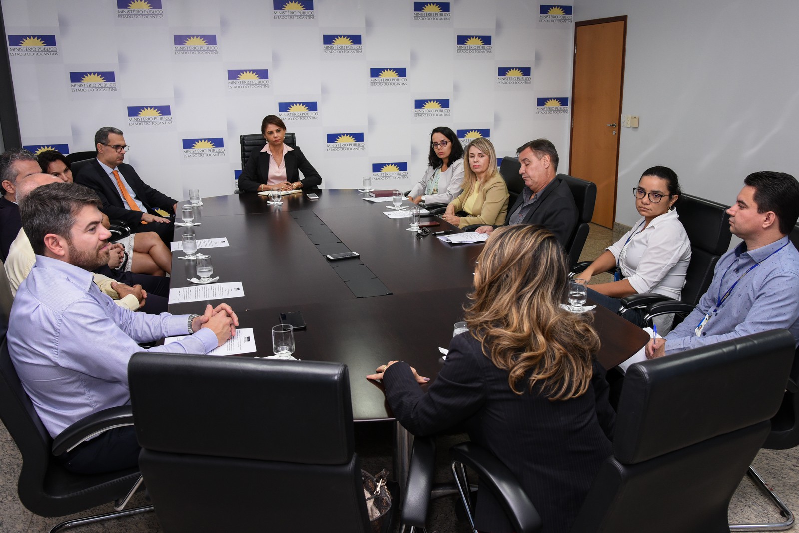 A reunião ocorreu na quinta-feira, 12