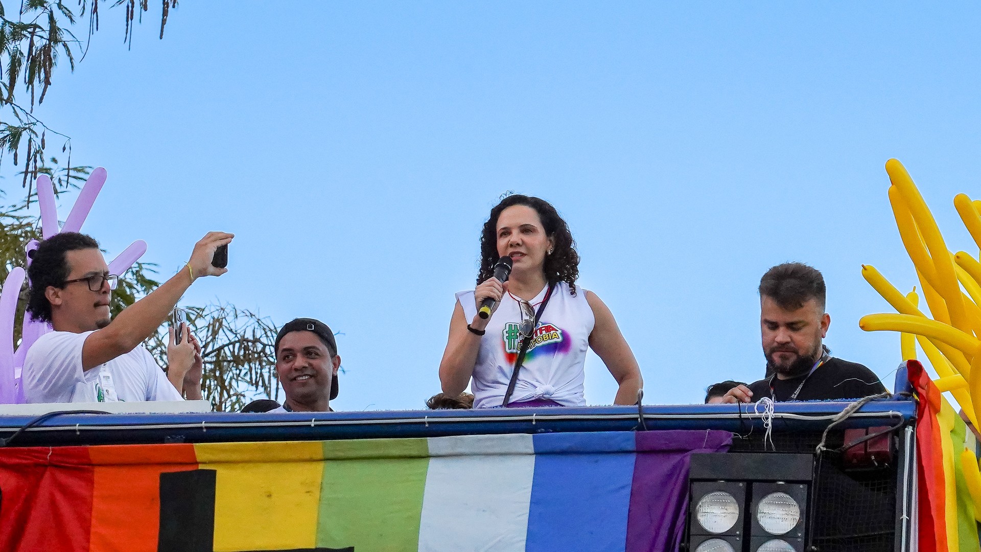 No alto do trio, a promotora Munique Vaz falou sobre respeito e abordou a atuação do MPTO