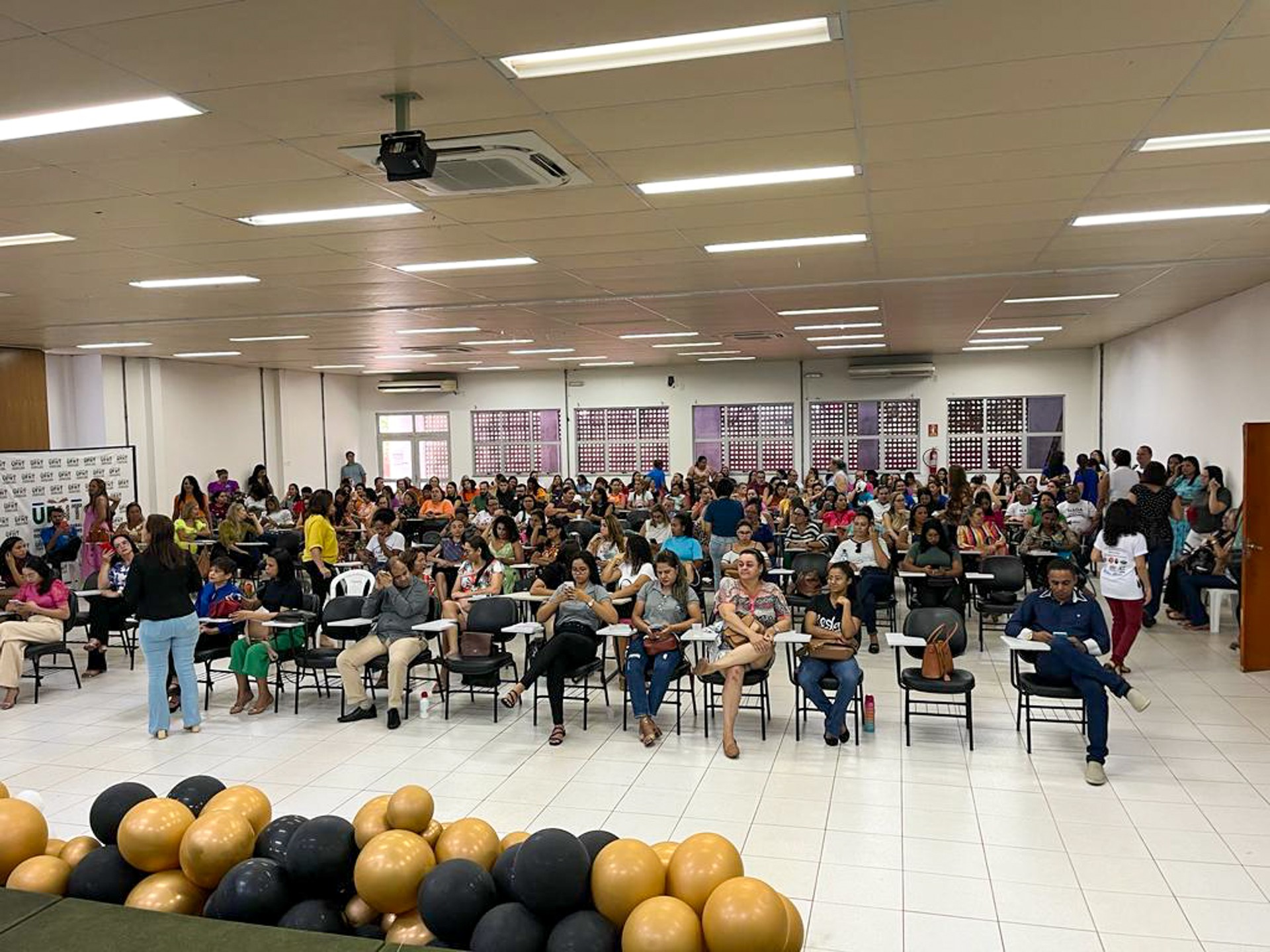 Evento teve o objetivo de discutir a elaboração das propostas a serem votadas e encaminhadas às etapas estadual e nacional da conferência.