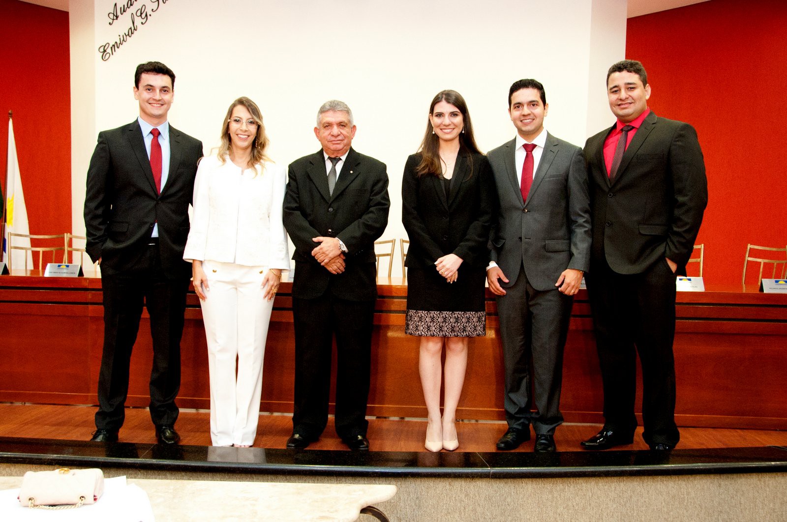 PGJ ao lado dos cinco novos Promotores de Justiça Substitutos