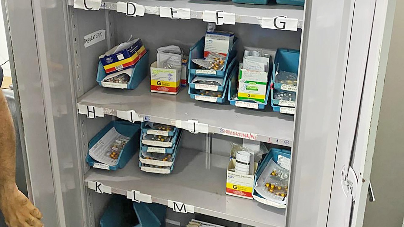 23 medicamentos essenciais estão em falta ou com estoque crítico