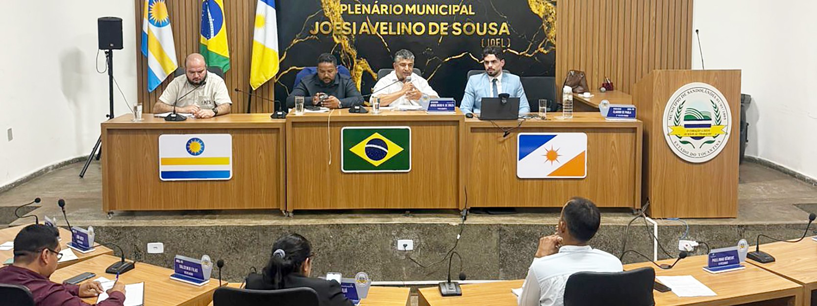 Mesa de autoridades