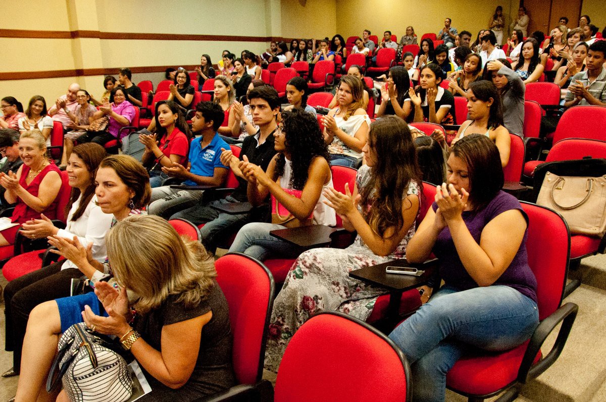 Alunos aguardam premiação com expectativa