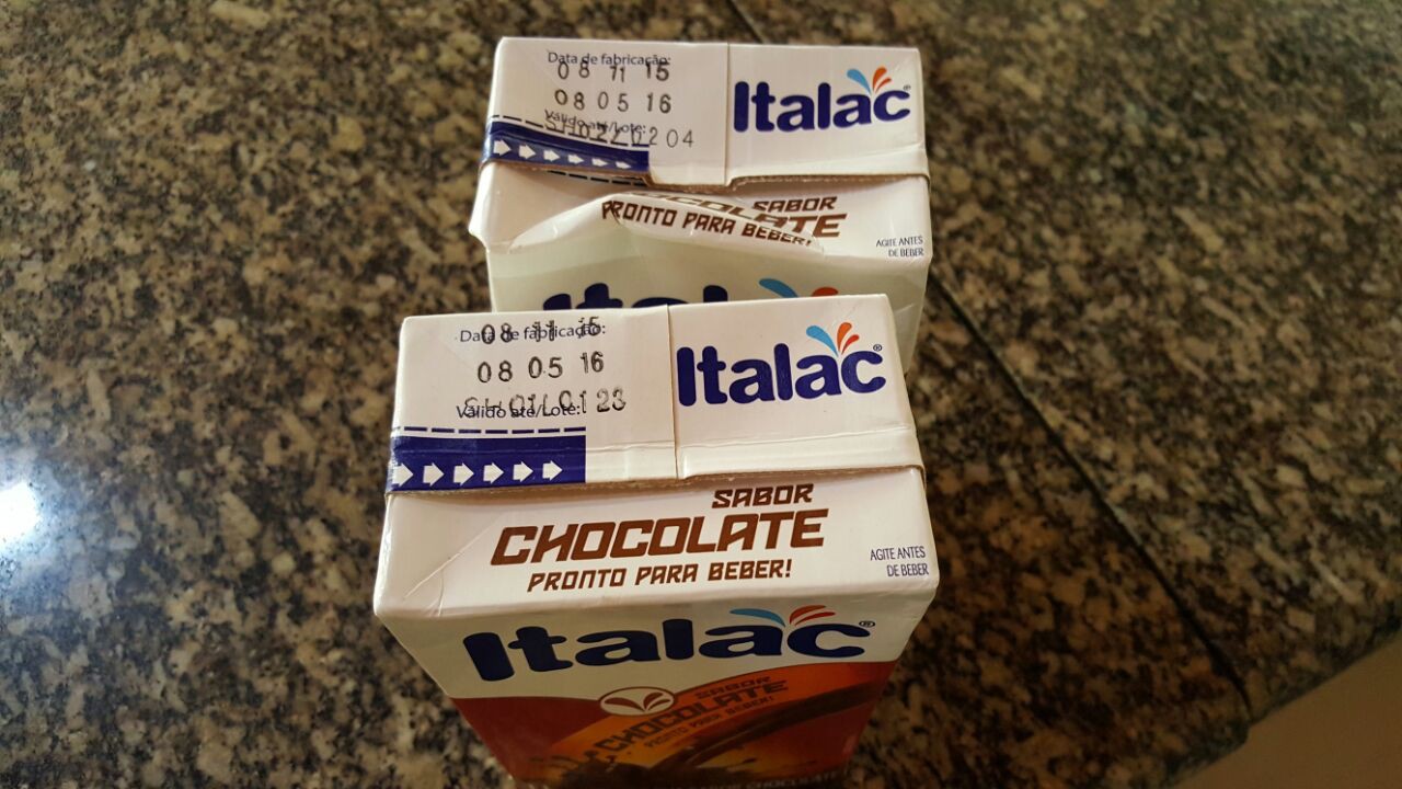 alimento vencido encontrado no local