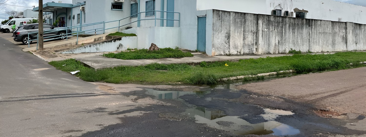 Flagrante do esgoto jogado na rua