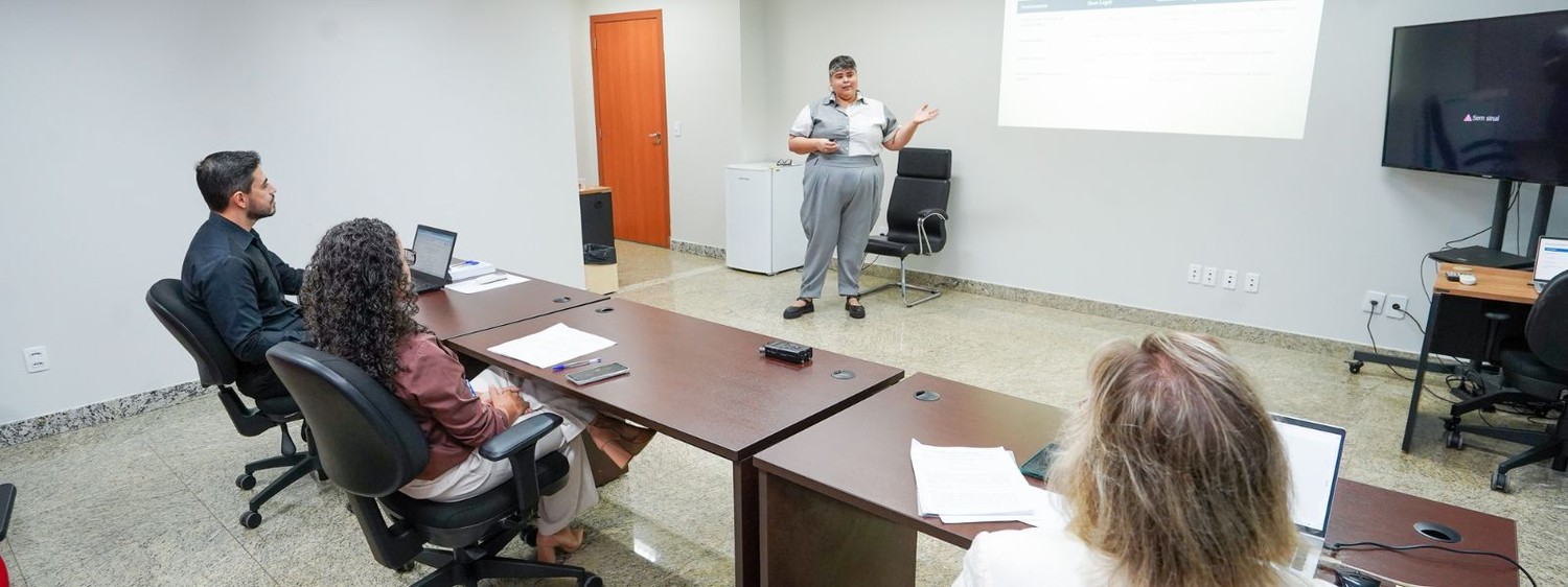 Larissa Neves Parente, assessora na 7ª Procuradoria de Justiça, destacou a experiência plural proporcionada pela turma