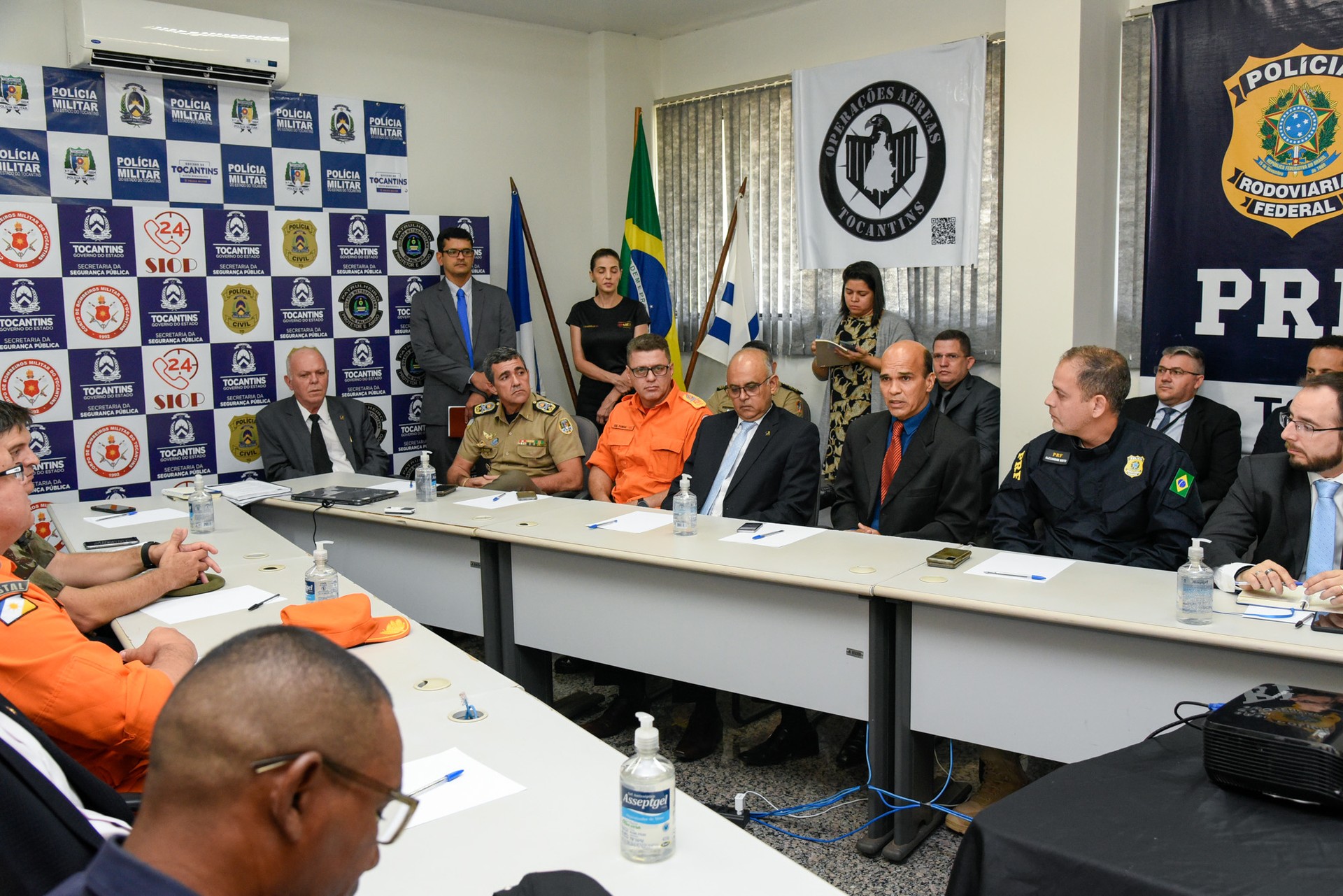 Subprocurador-geral de Justiça, José Demóstenes de Abreu, durante reunião de apresentação do Gabinete de Gestão de Crises