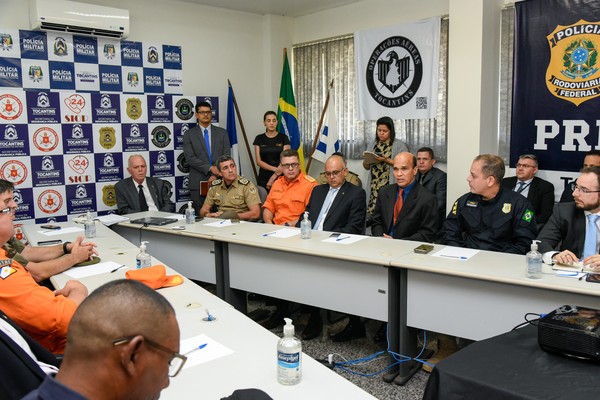 Subprocurador-geral de Justiça, José Demóstenes de Abreu, durante reunião de apresentação do Gabinete de Gestão de Crises