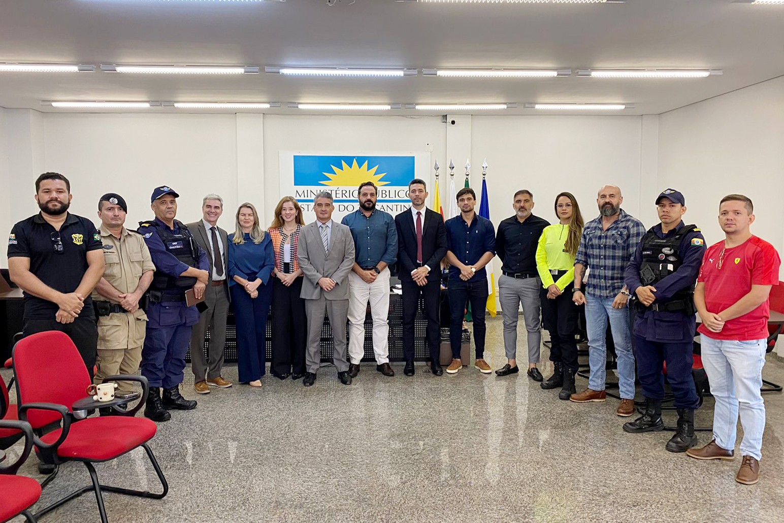 Encontro contou com presença de promotores de Justiça e representantes da Polícia Militar, Agência de Segurança e Guarda Municipal de Araguaína.