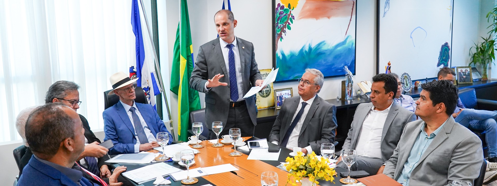 O PGJ Abel Andrade Leal Júnior durante a reunião, que aconteceu na sede do TCE