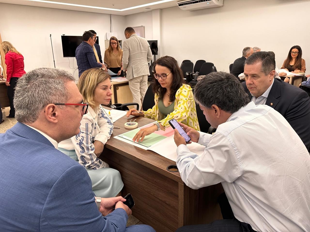 As dinâmicas de grupo proporcionaram a vivência da importância do equilíbrio entre o desempenho individual e a colaboração em equipe