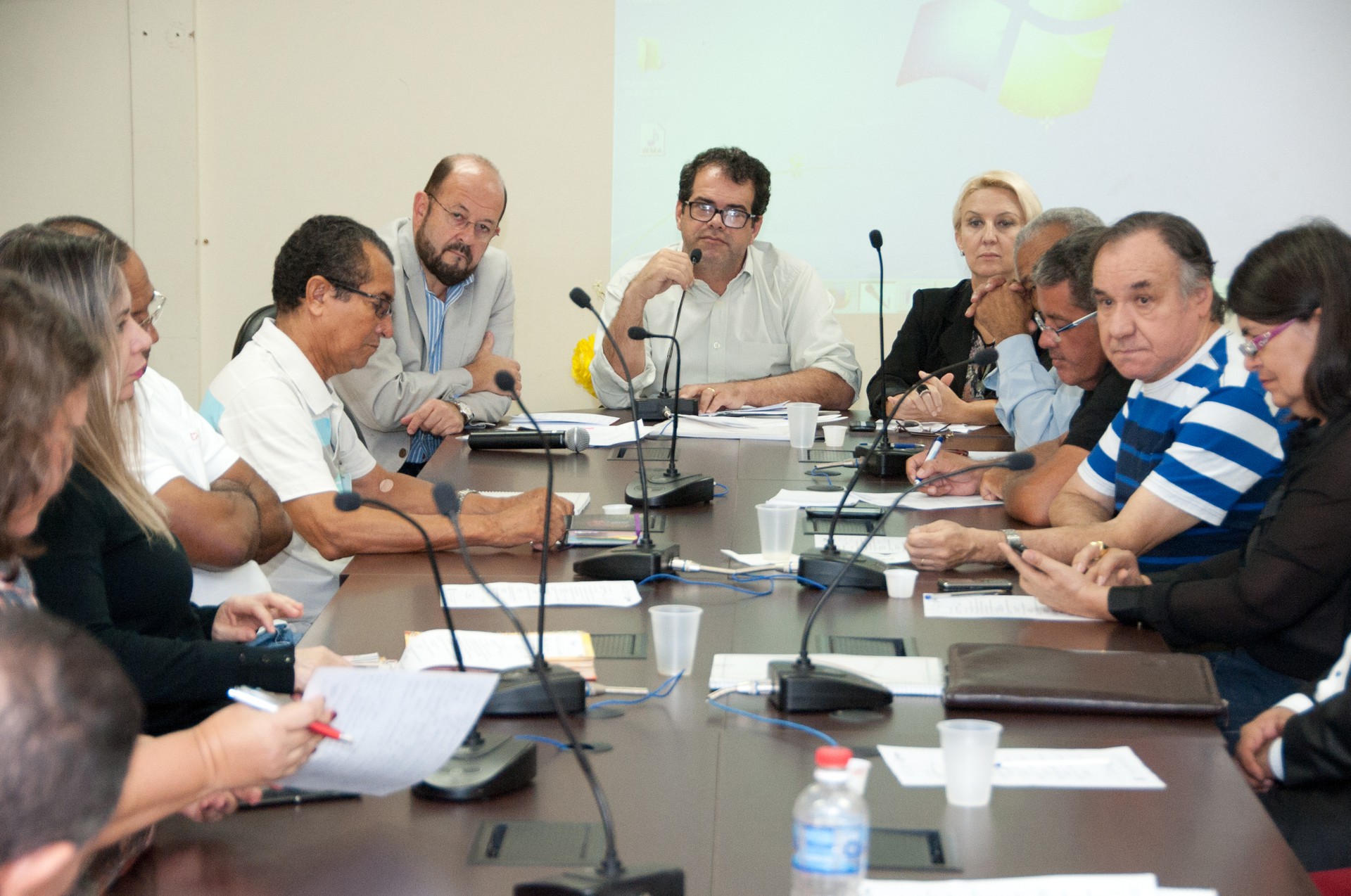 Promotora de Justiça acompanha debates do CES