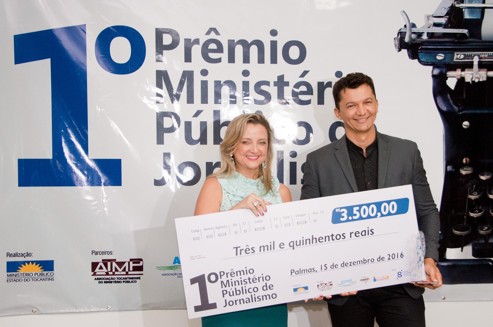 Categoria Radiojornalismo- Marciley Dias