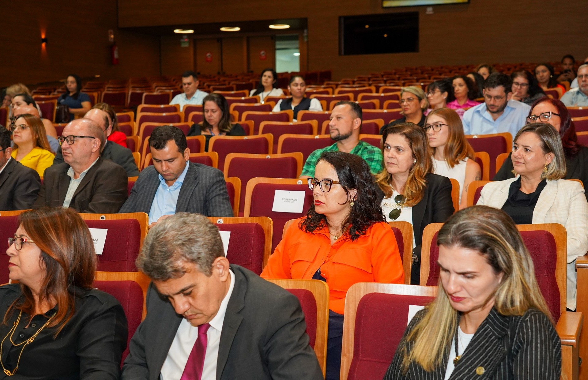 Representantes de diversas instituições participaram da reunião