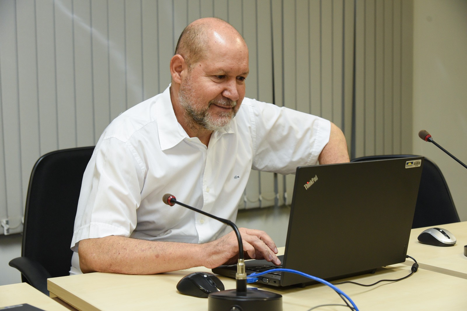Candidato Alcir Raineri em votação