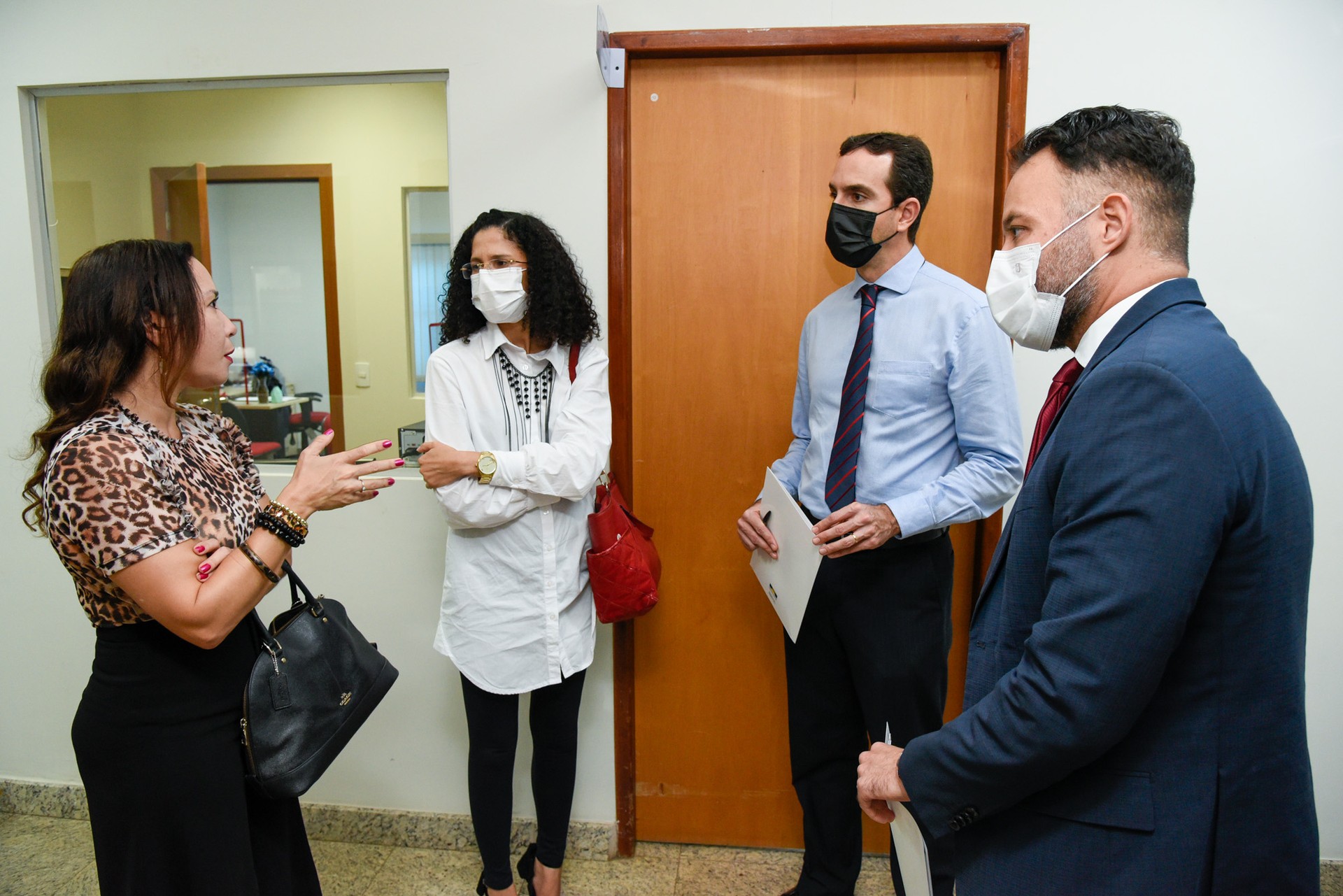 A promotora de Justiça, Isabelle Figueiredo; a assistente social, Evelyn da Frota; o promotor Rodrigo Grisi; e o delegado Marcelo Santos Falcão