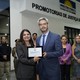 Promotora de Justiça recebe placa de homenagem