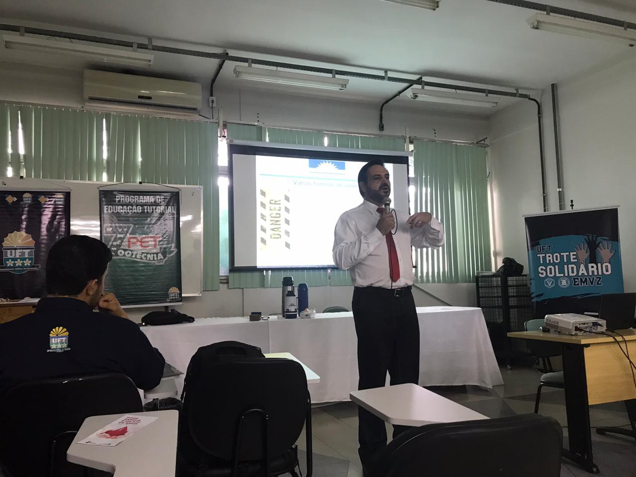 Promotor de Justiça Leonardo Olhe Blanck falou aos estudantes