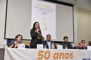 A promotora de Justiça Araína Cesárea participou da celebração de 50 anos do Programa Nacioanal de Imunização