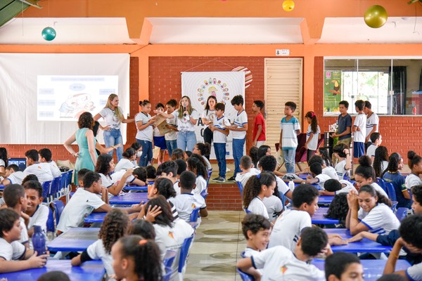 Promotora de Justiça tira dúvidas dos estudantes