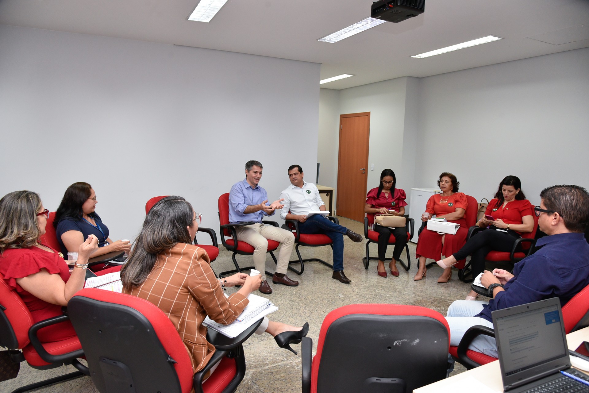 Registro da reunião, ocorrida na sede do MPTO